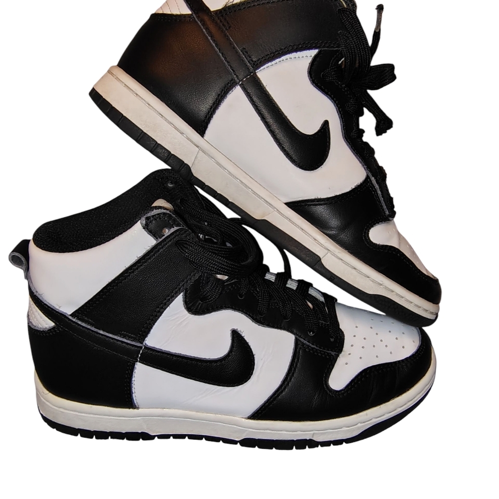 Nike Panda Dunk High Women's Size 7 Black and White High-Top Swoosh Sneakers